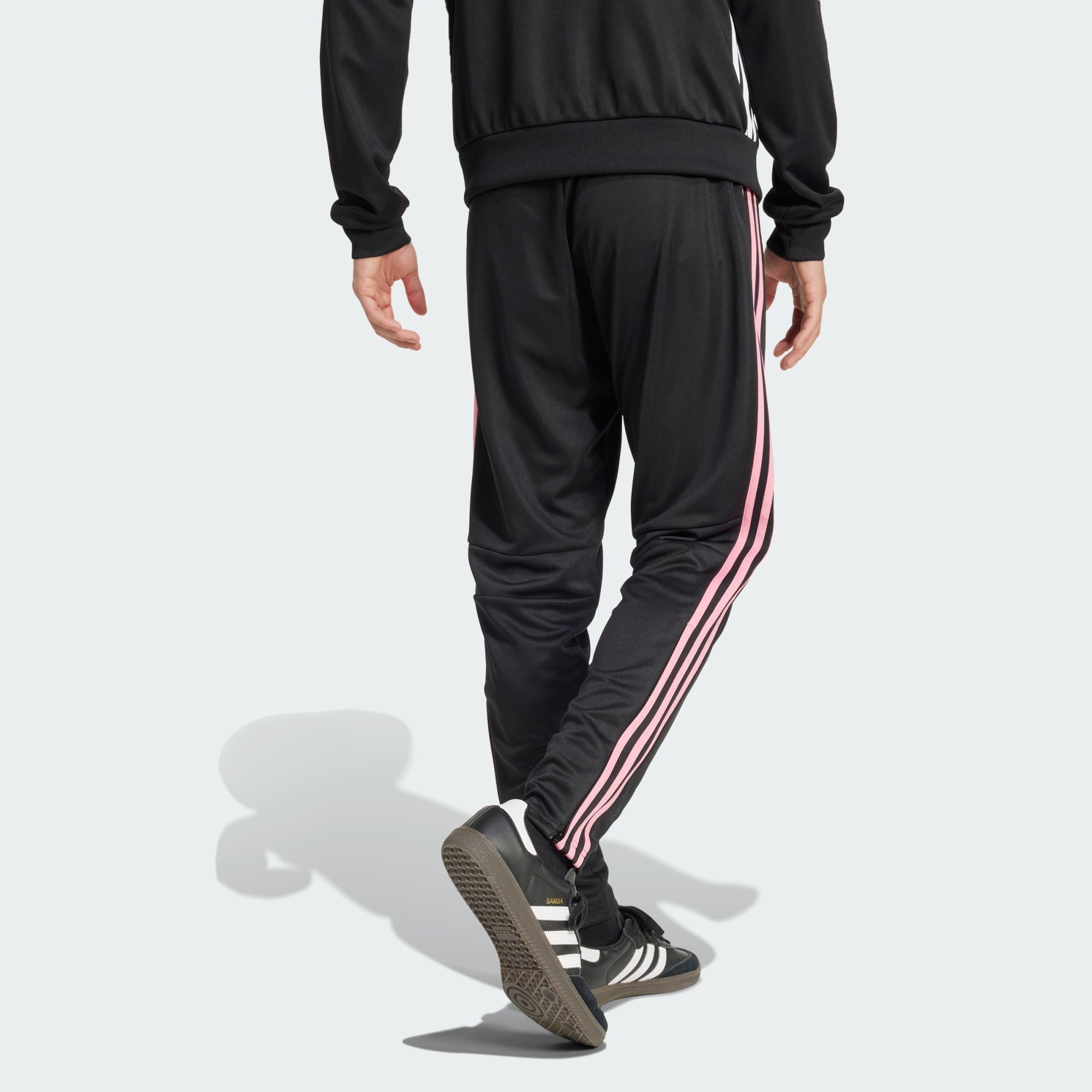 Black /Easy Pink 