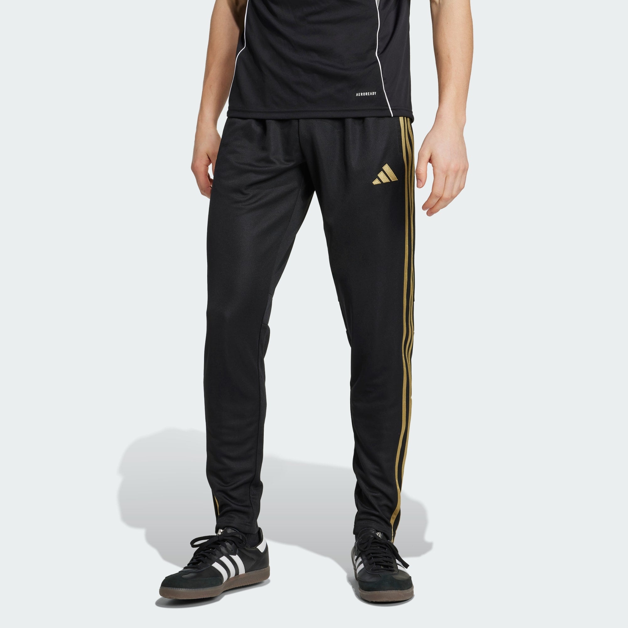 Black /DarkFootball Gold