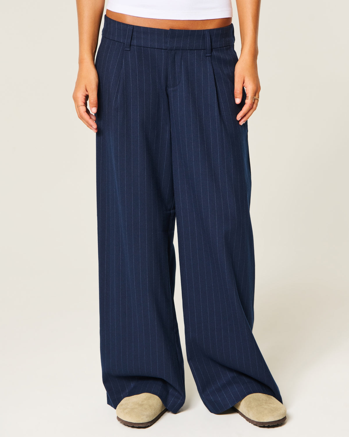Hollister Livvy Ultra Low-Rise Super Baggy Pants
